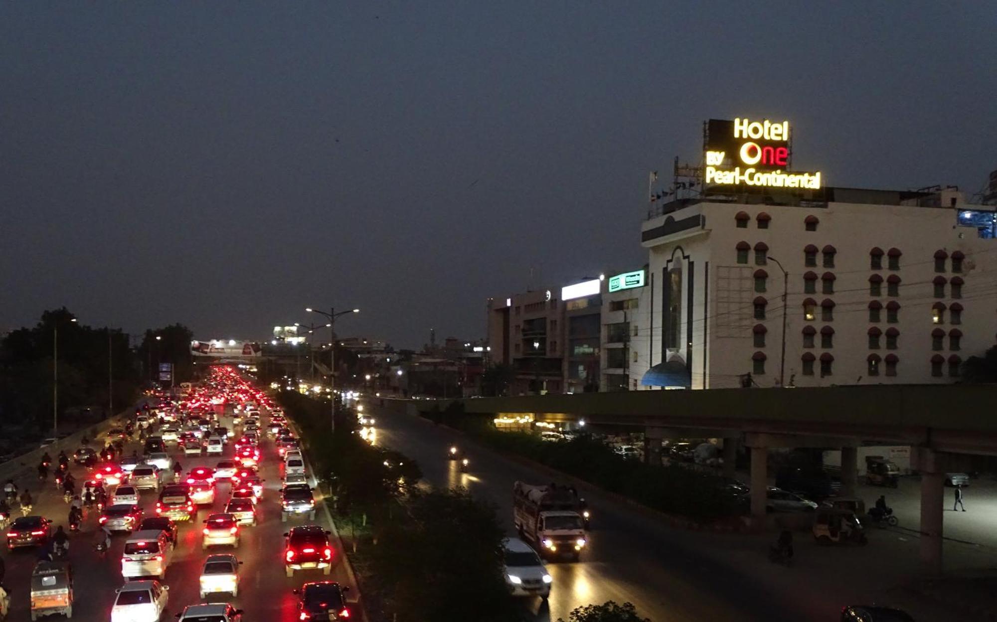 Hotel One Karachi Ngoại thất bức ảnh